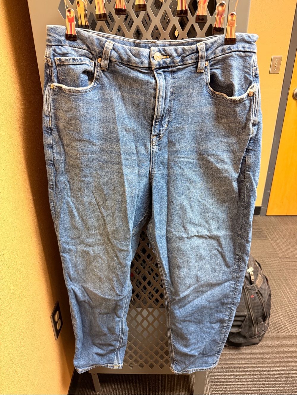 American Eagle Curvy Mom Jeans
